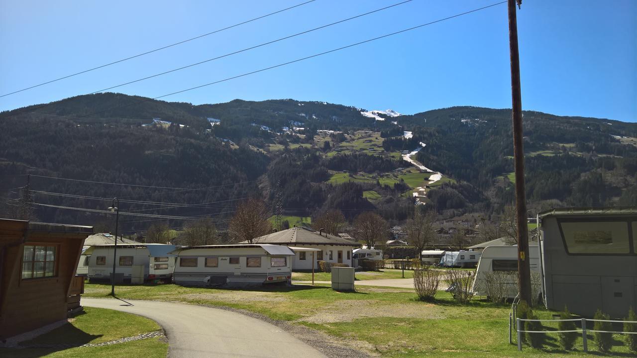 Mountainview Lodge - Chalet Im Zillertal Direkt Am 5 Sterne Campingplatz Aufenfeld Mit Hallenbad Und Sauna Aschau Im Zillertal ภายนอก รูปภาพ