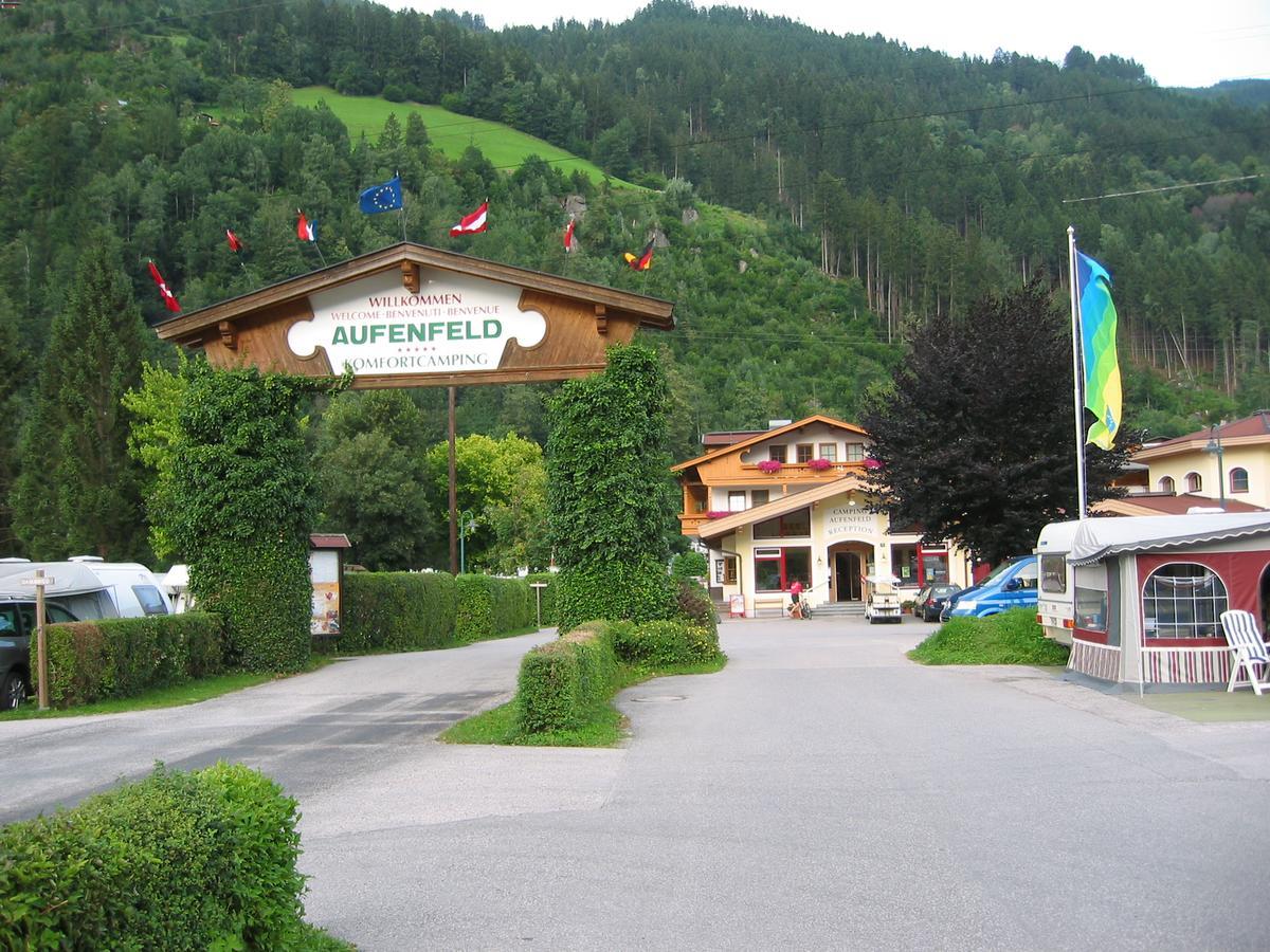 Mountainview Lodge - Chalet Im Zillertal Direkt Am 5 Sterne Campingplatz Aufenfeld Mit Hallenbad Und Sauna Aschau Im Zillertal ภายนอก รูปภาพ