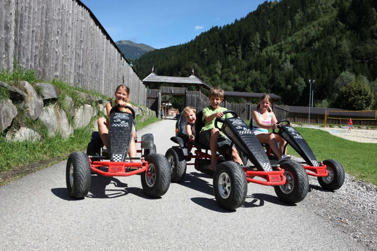 Mountainview Lodge - Chalet Im Zillertal Direkt Am 5 Sterne Campingplatz Aufenfeld Mit Hallenbad Und Sauna Aschau Im Zillertal ภายนอก รูปภาพ